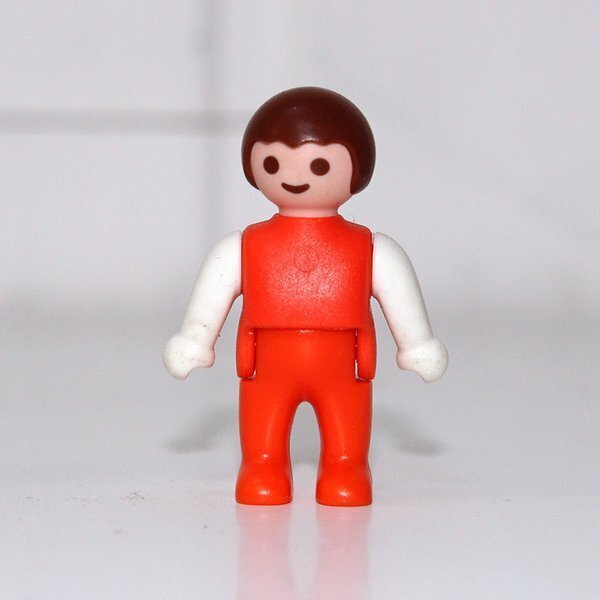 playmobil bébé garcon orange