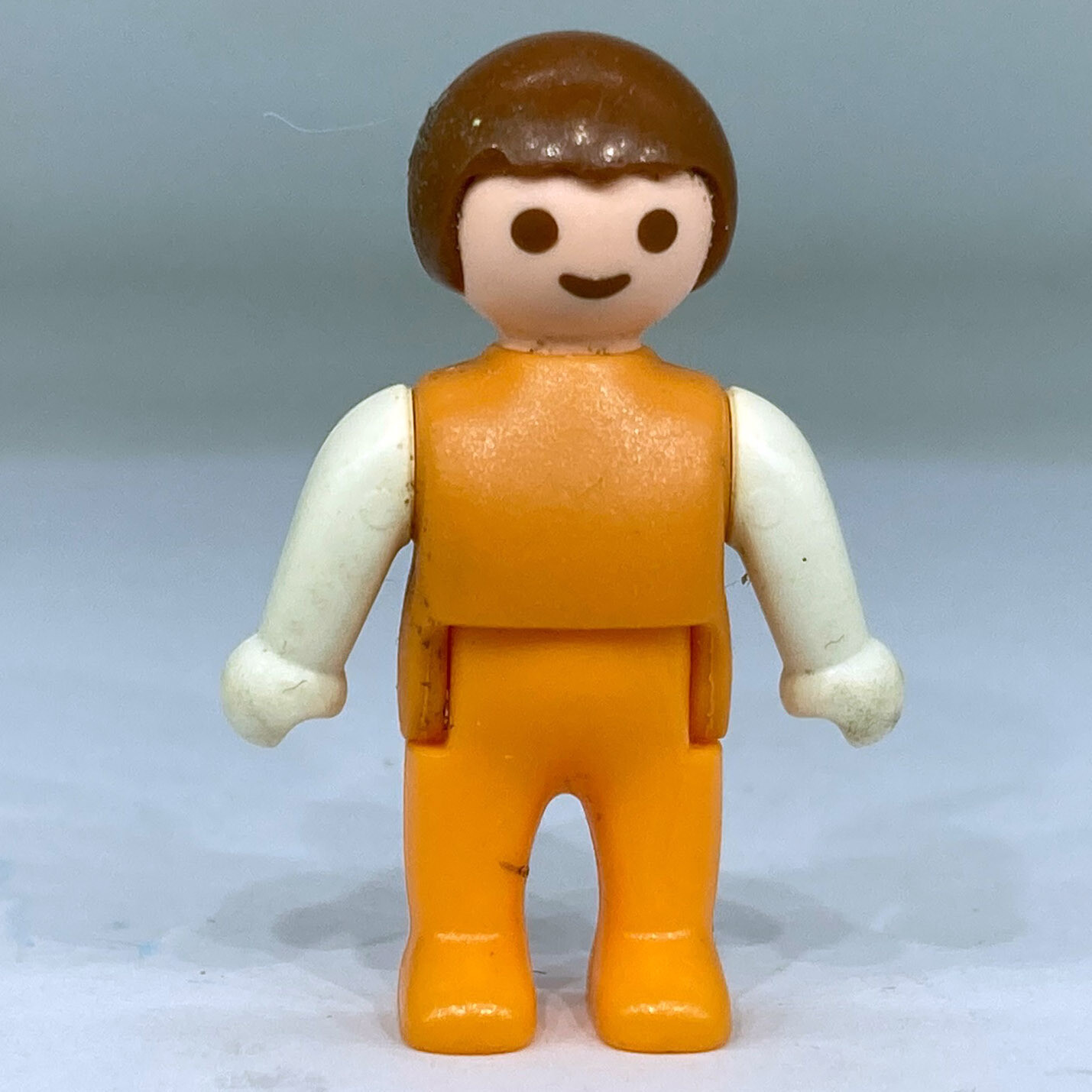 playmobil bébé orange clair