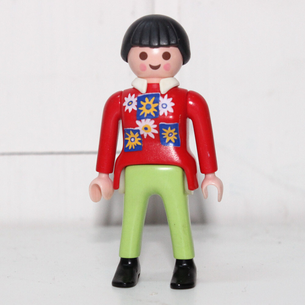 playmobil femme city rouge verte