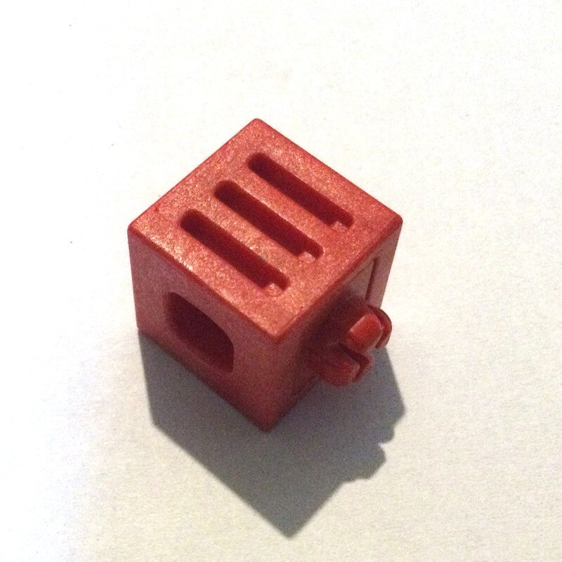 Playmobil cube rouge