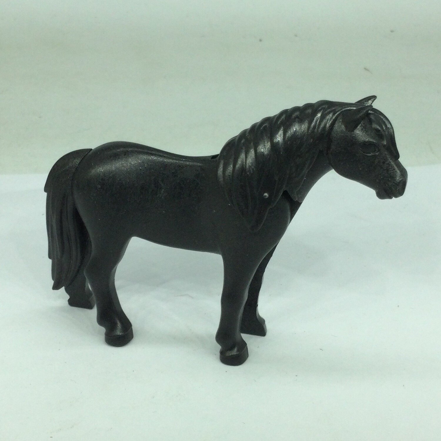 playmobil poney noir