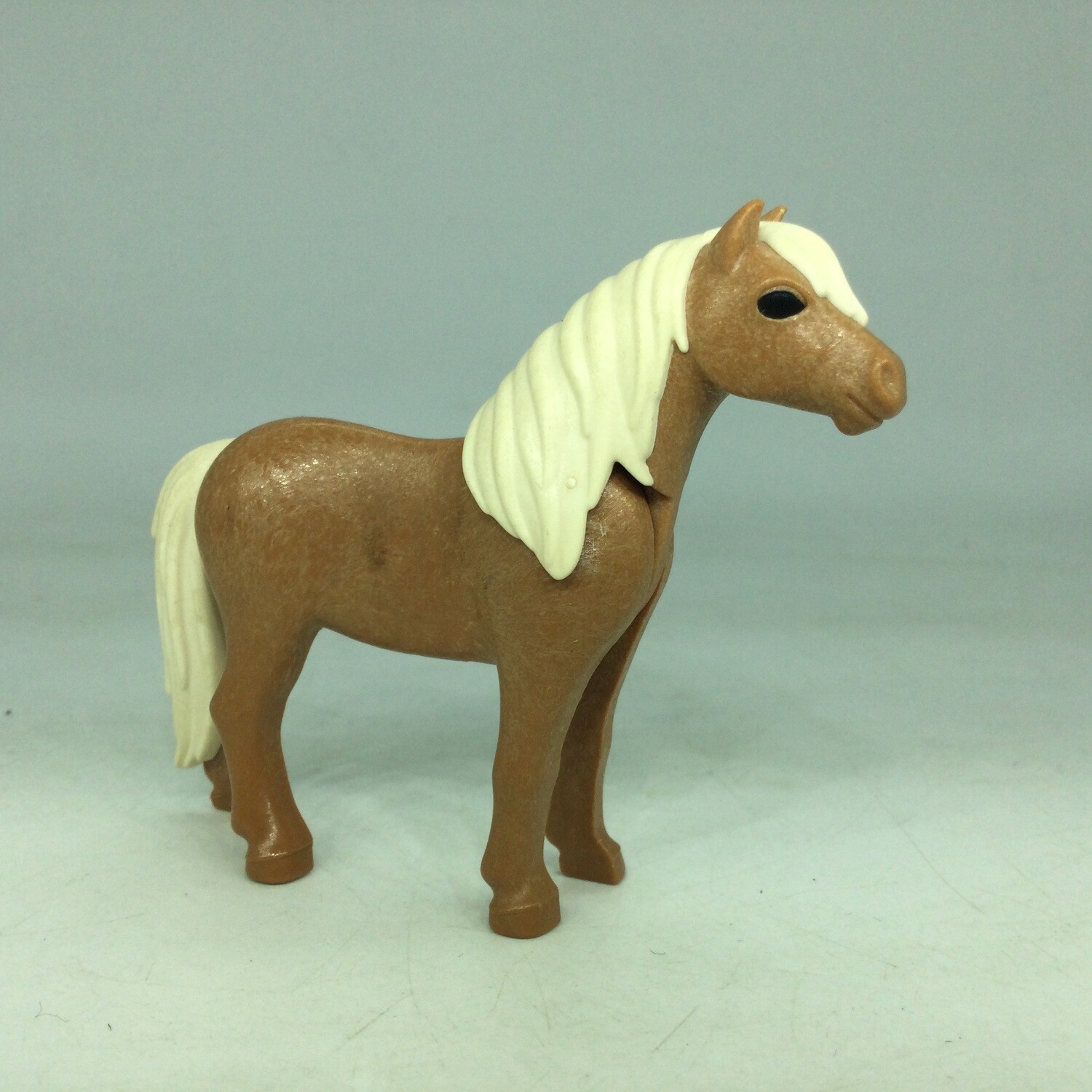 playmobil poney marron clair