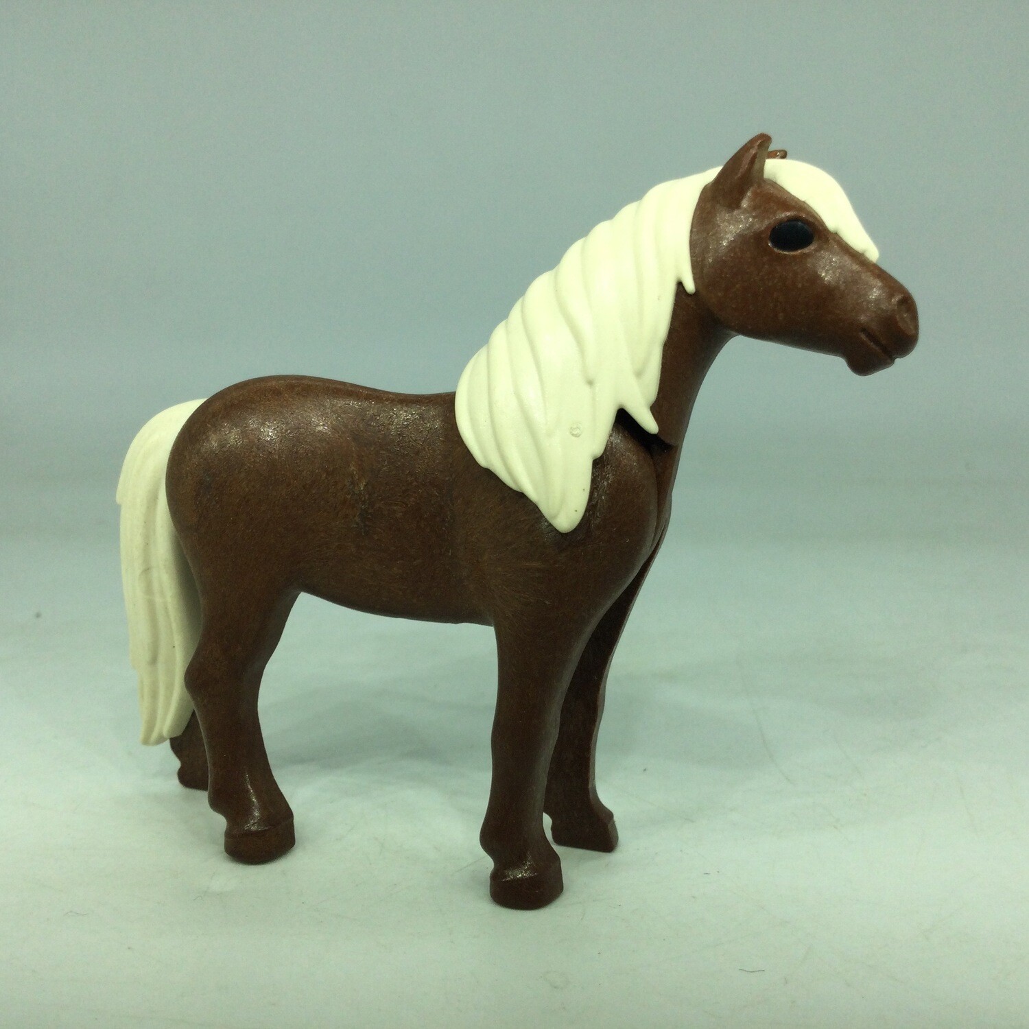 playmobil poney chocolat