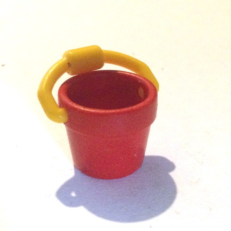 Playmobil seau de plage rouge