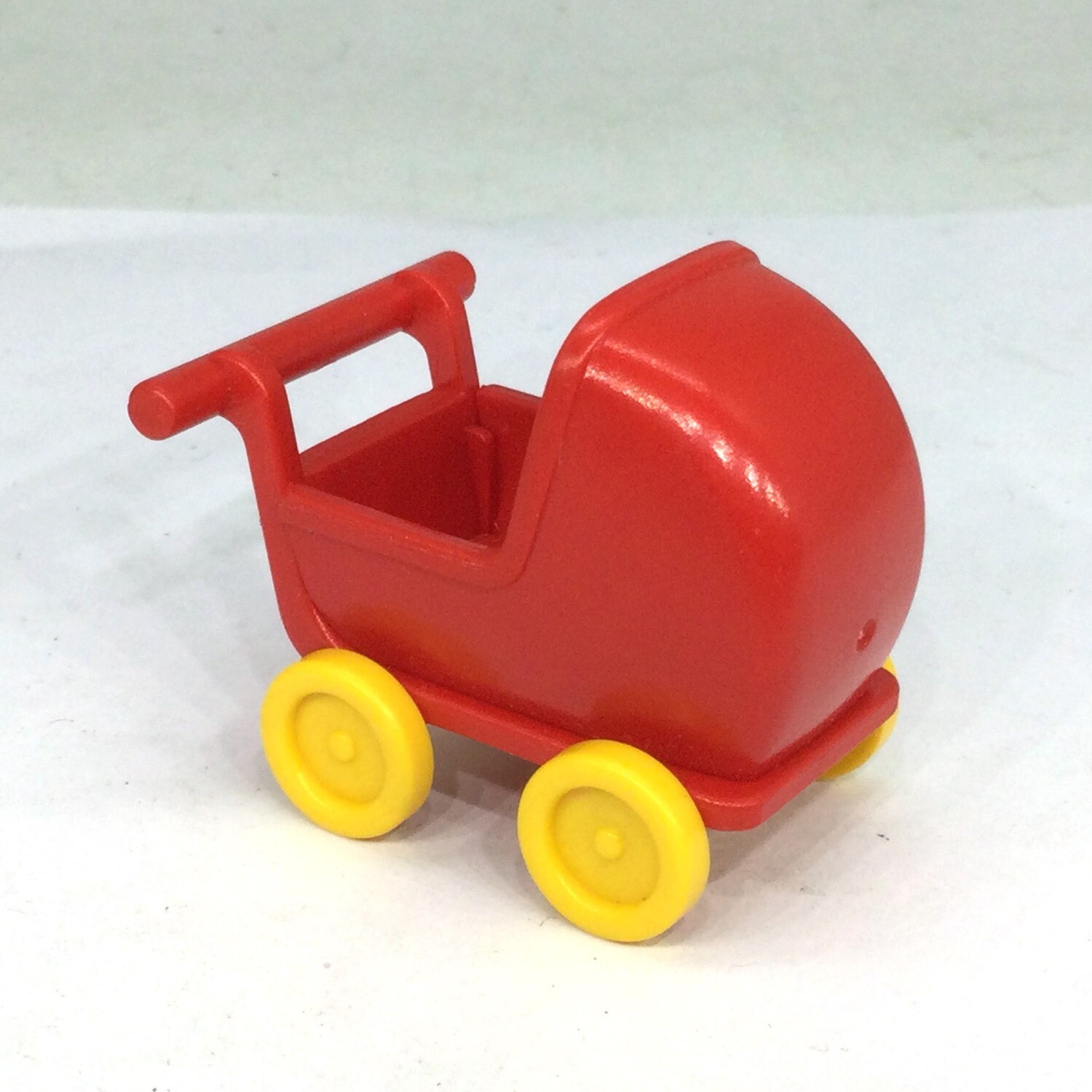 Playmobil poussette poupée rouge