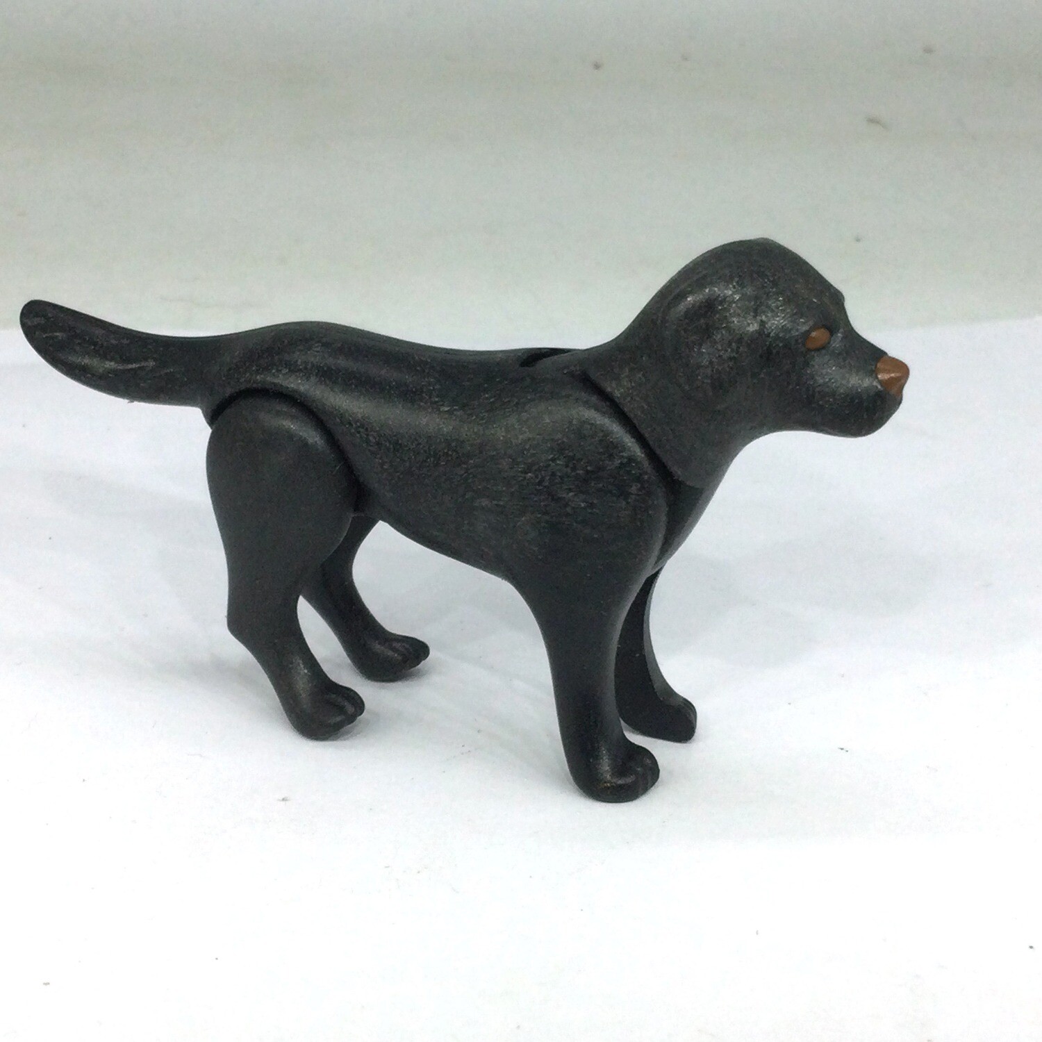 playmobil chien labrador noir