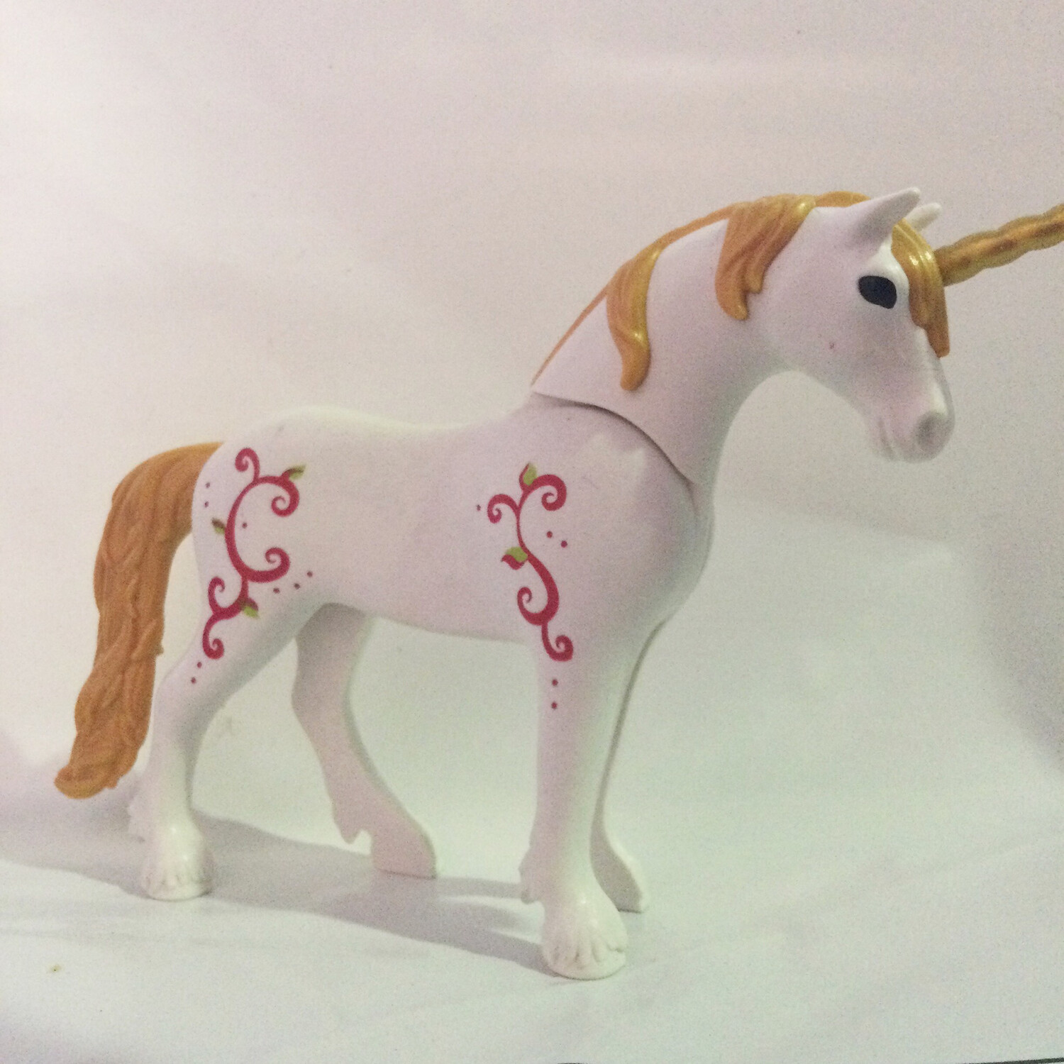 playmobil grande licorne décorée or 