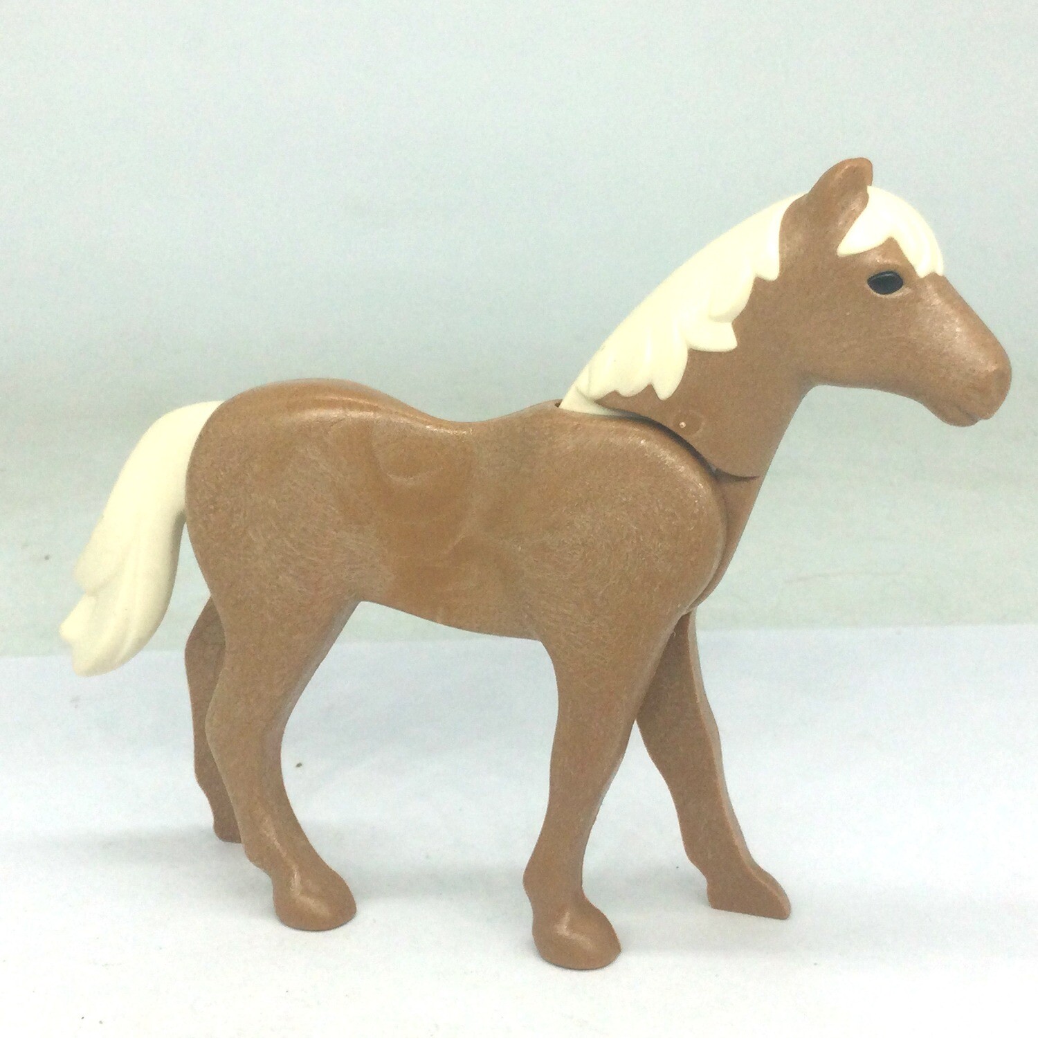 playmobil cheval classique beige