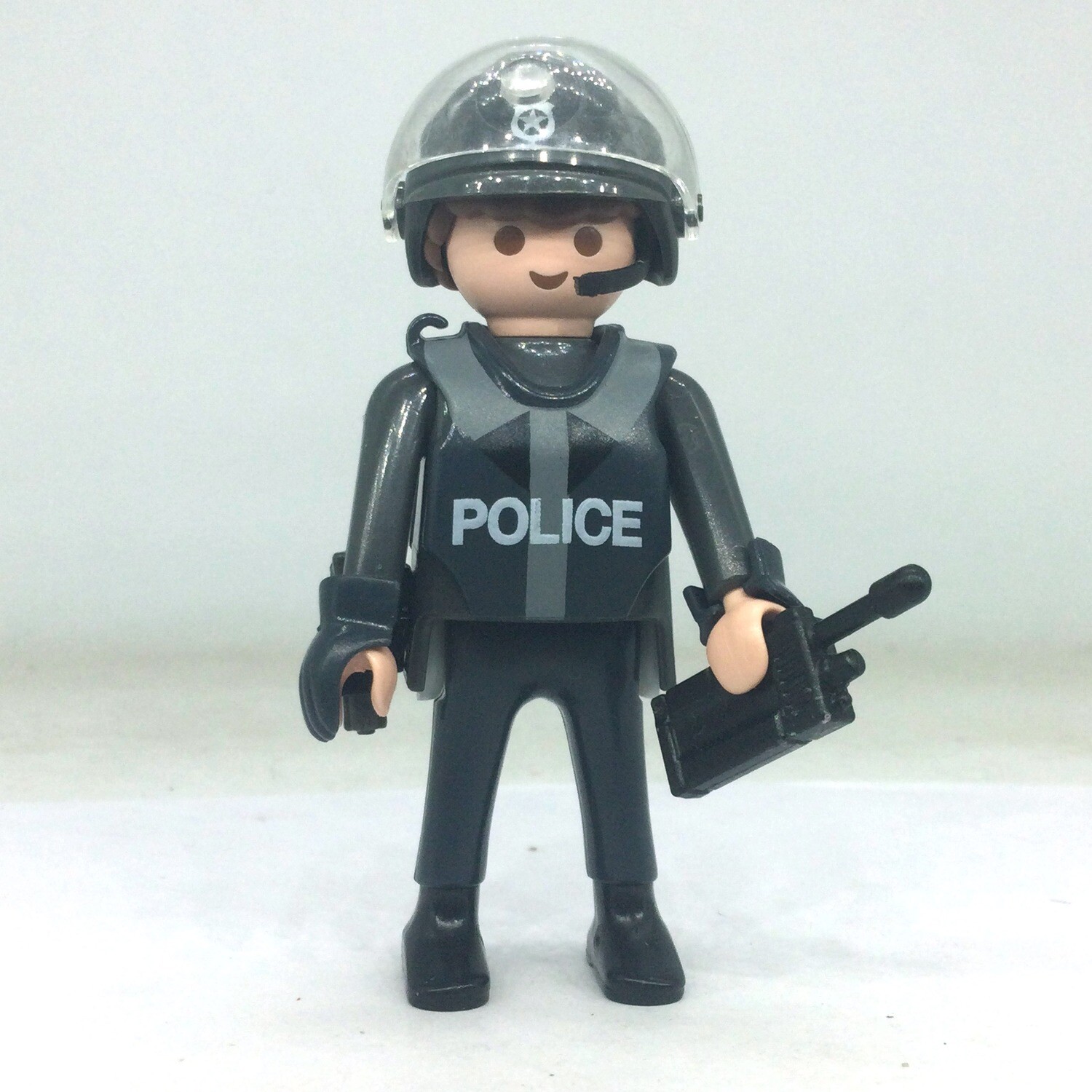 playmobil policier gris swat