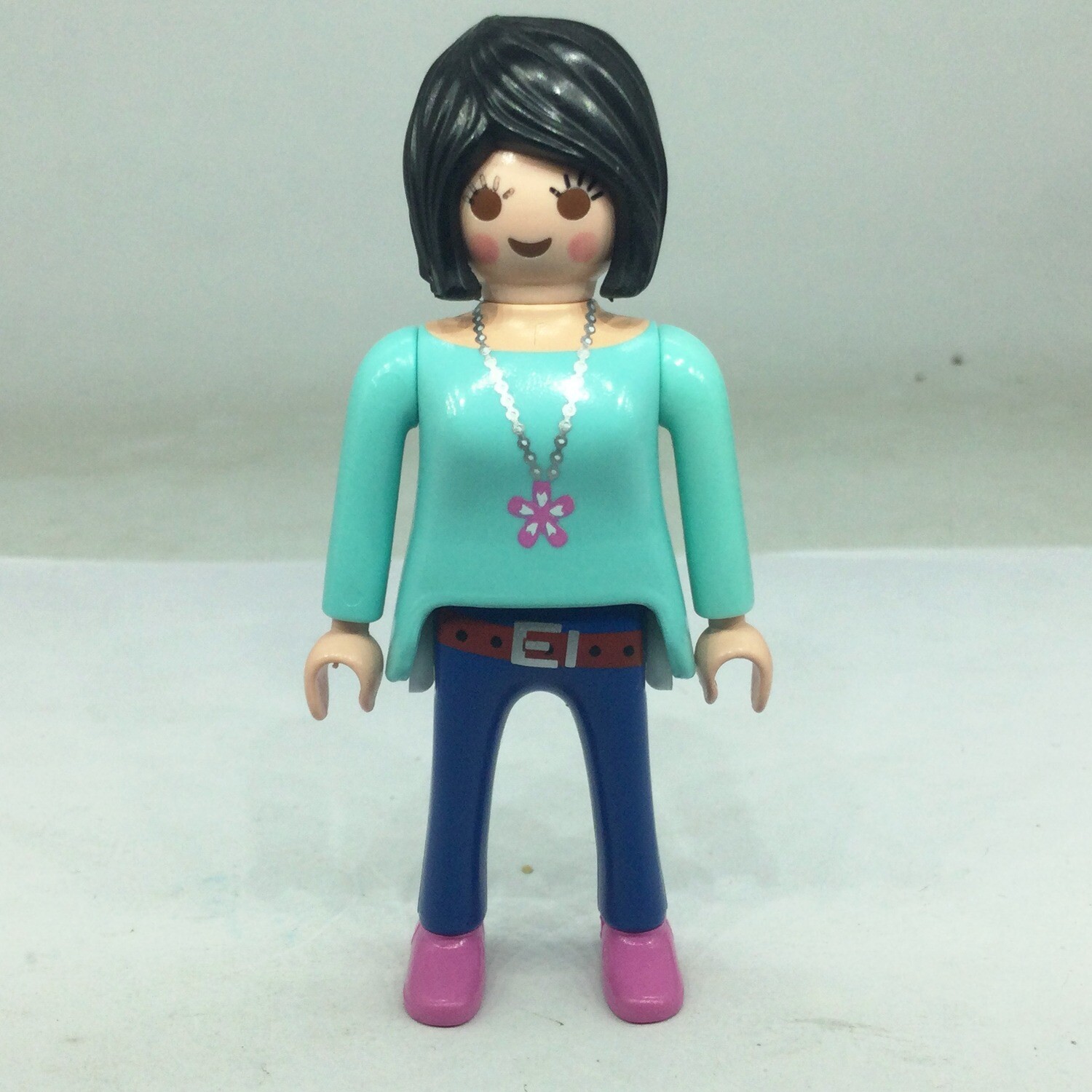 Playmobil femme city cool au collier