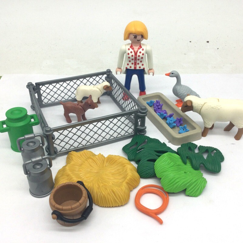 Playmobil ensemble fermière animaux