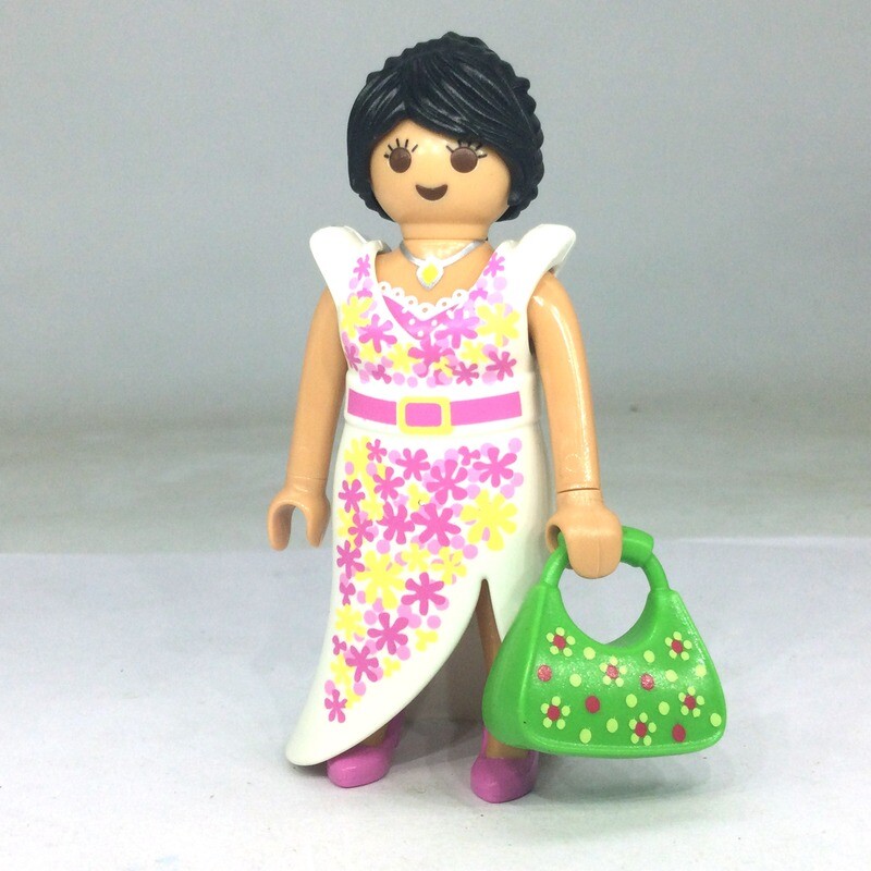 Playmobil femme belle robe fleurie