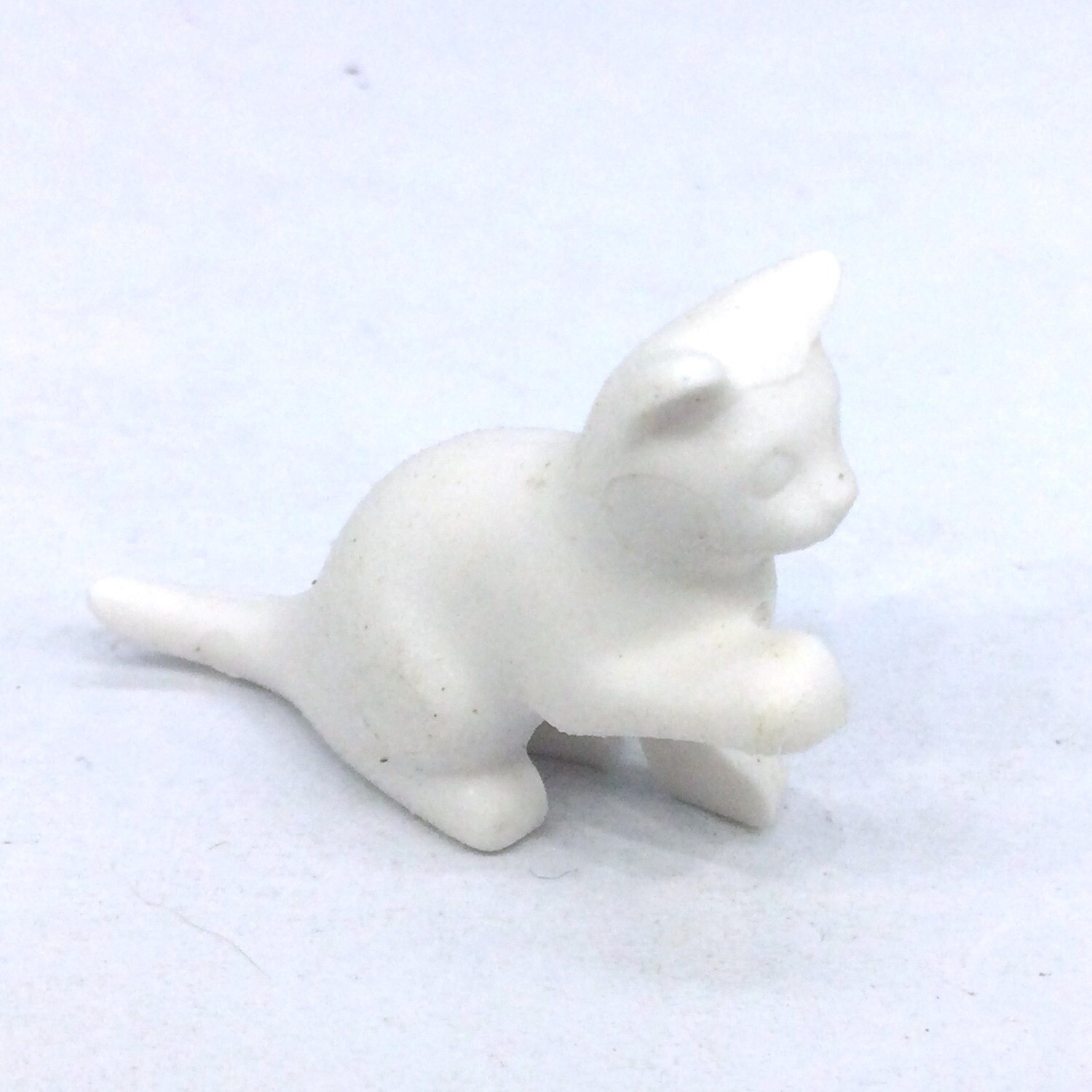 Playmobil chaton blanc assis