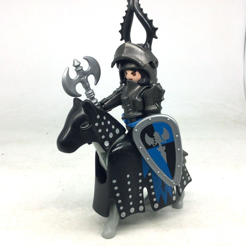playmobil cavalier chevalier double hache