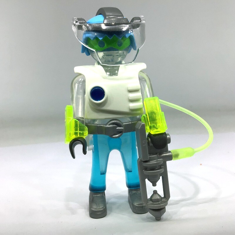 playmobil S18 robot transparent