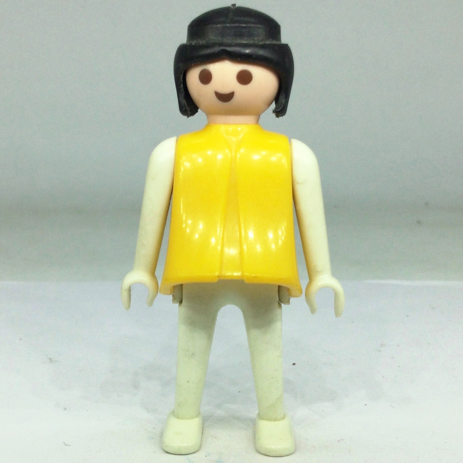 Playmobil femme jaune et blanche vintage