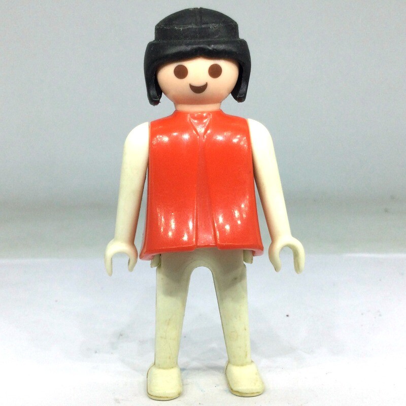Playmobil femme rouge et blanc vintage Playmobil femme rouge et blanc vintage
