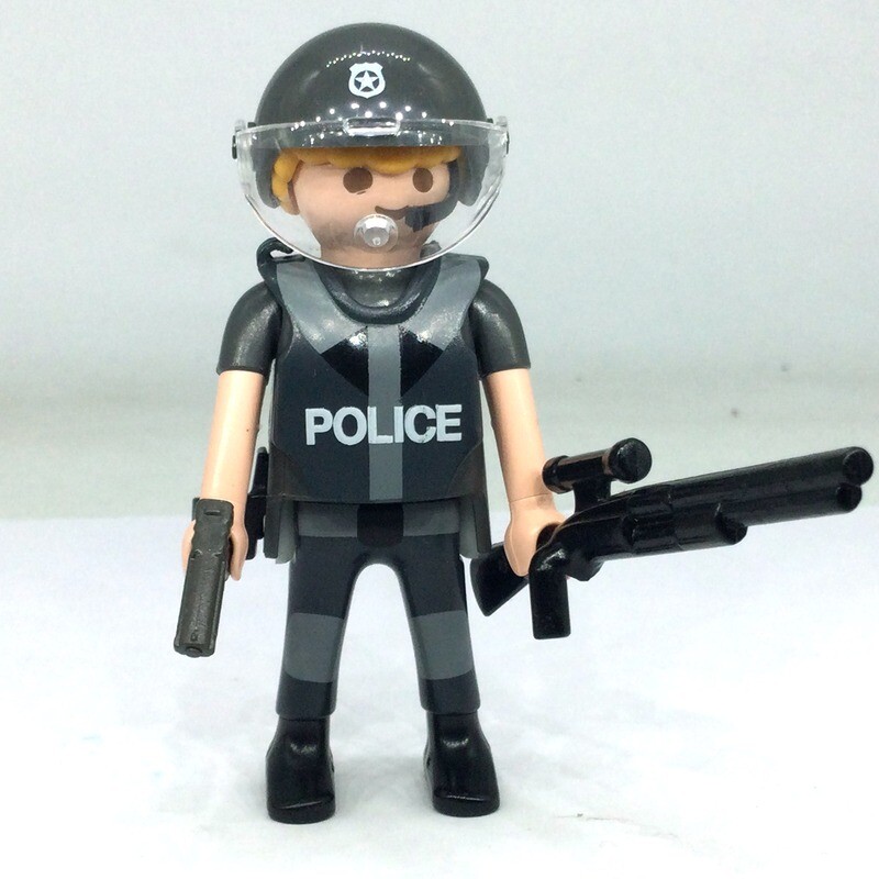 playmobil policier gris swat fusil playmobil policier gris swat fusil