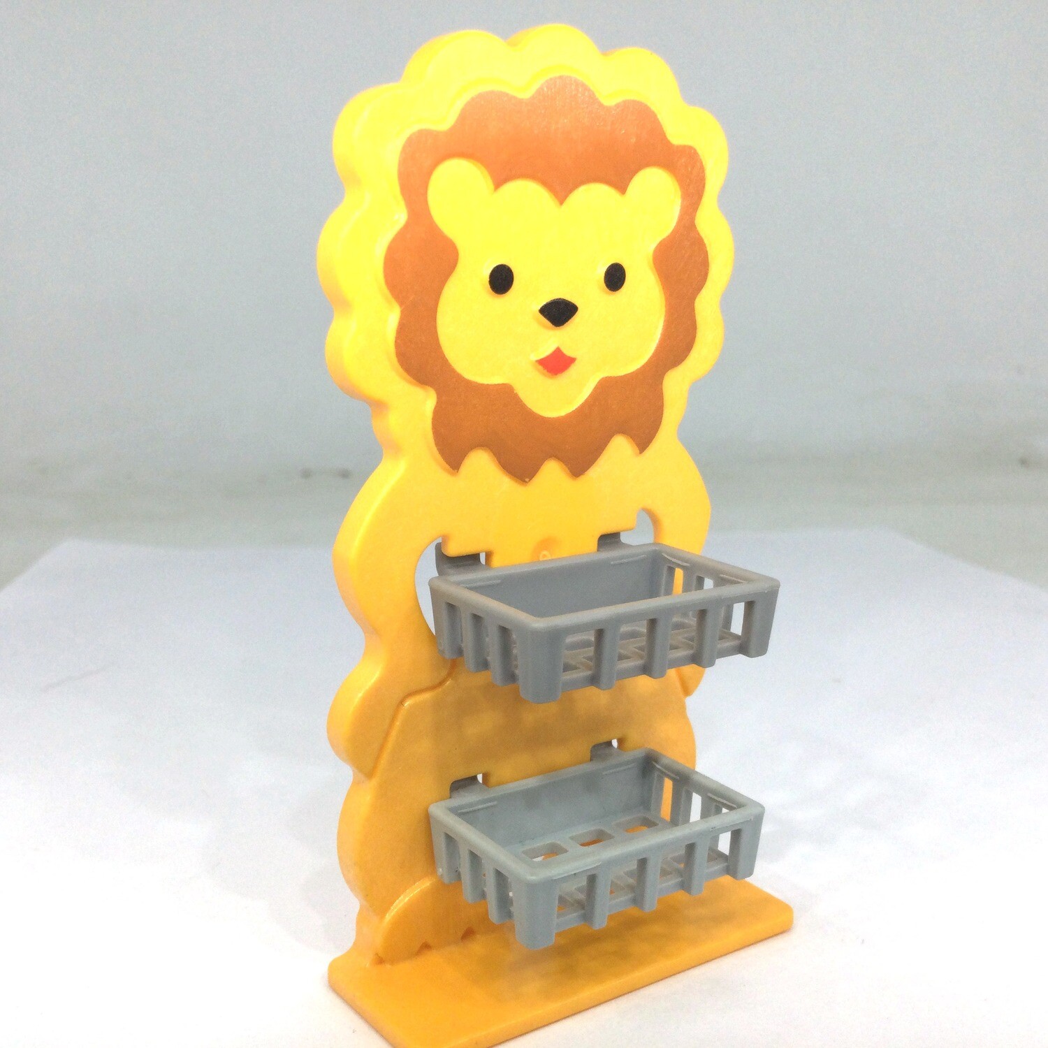 Playmobil toise meuble à panier lion