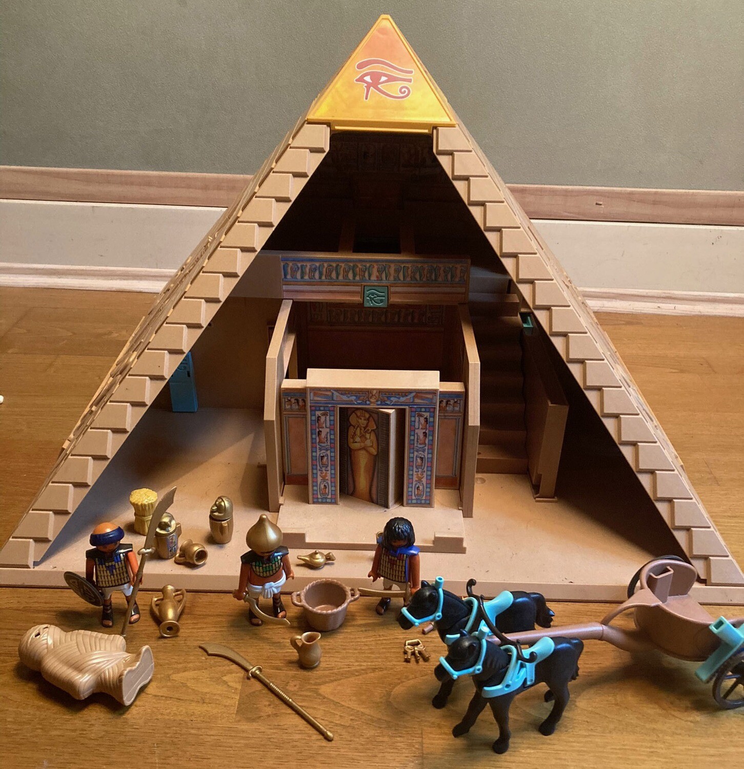 Playmobil pyramide egyptienne équipée