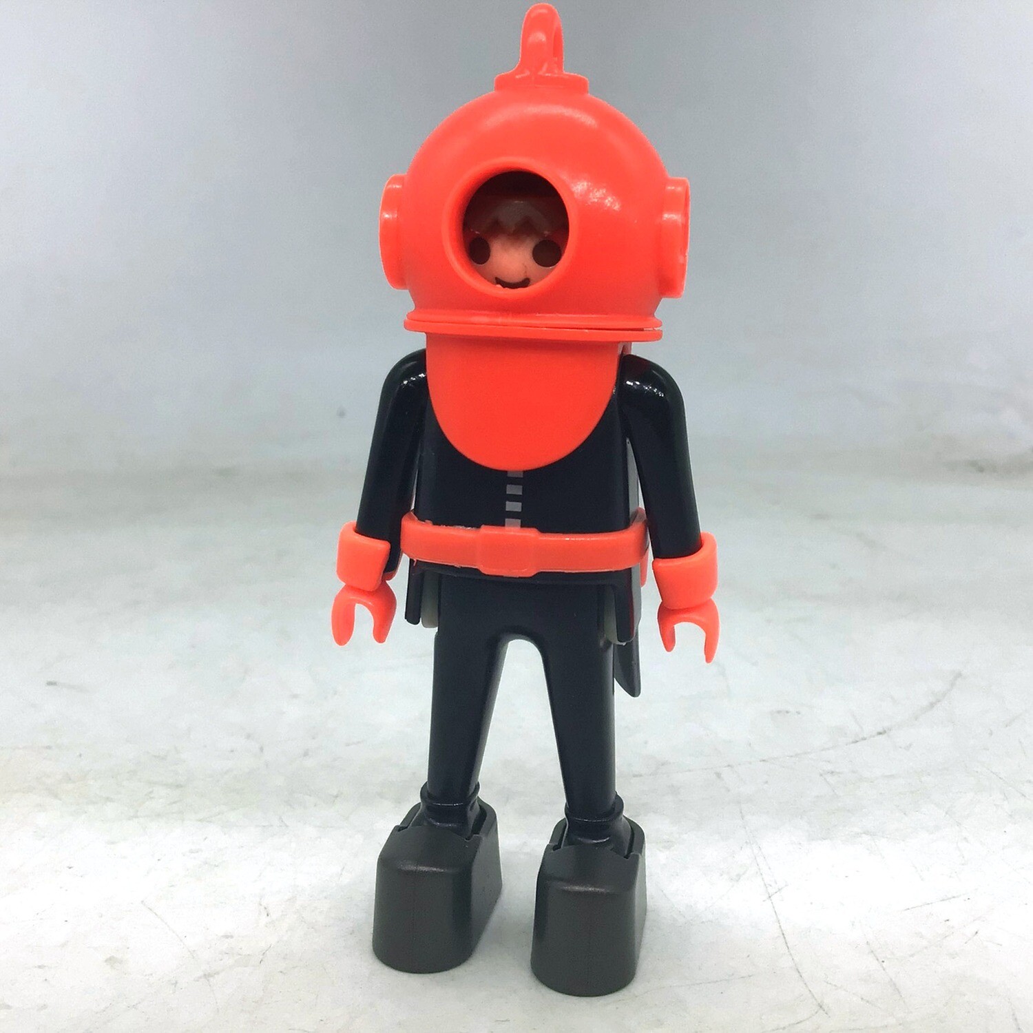 playmobil scaphandrier noir et orange