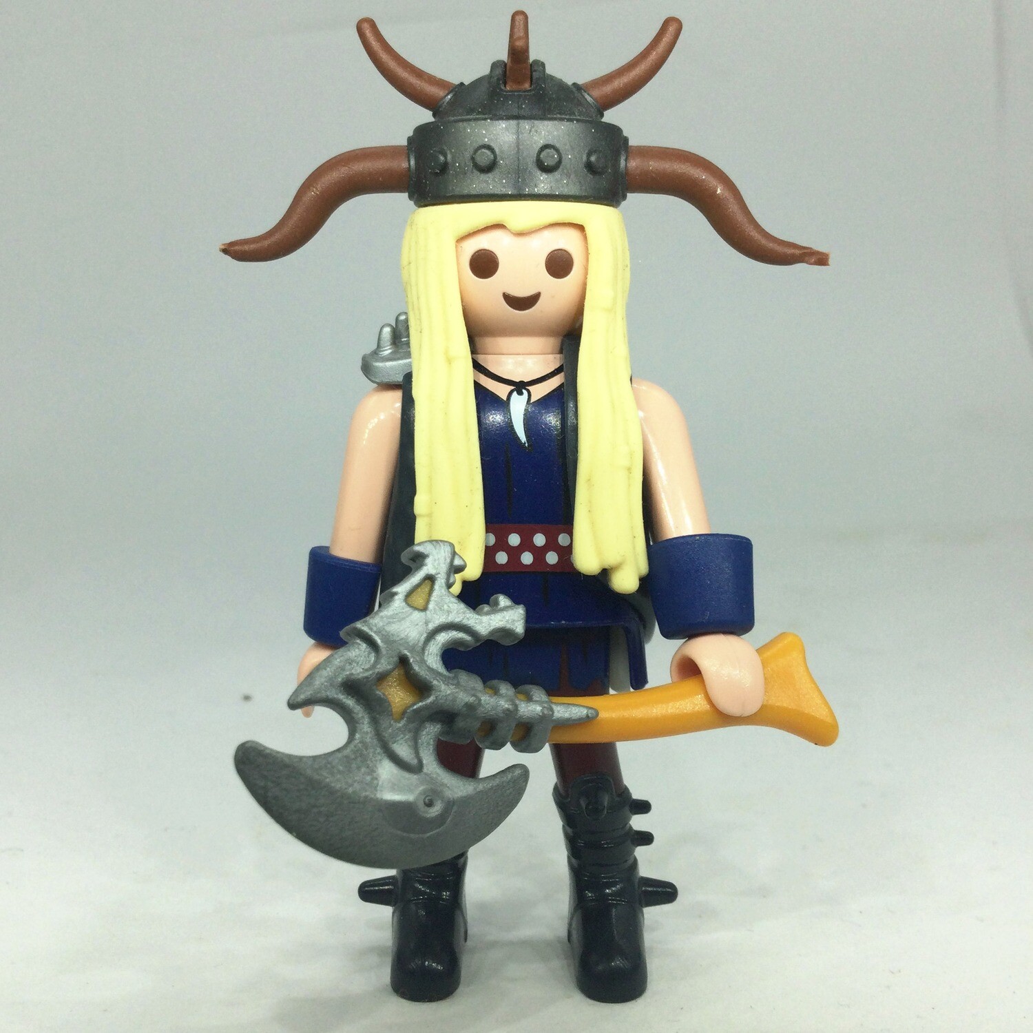 playmobil guerrier barbare dragon
