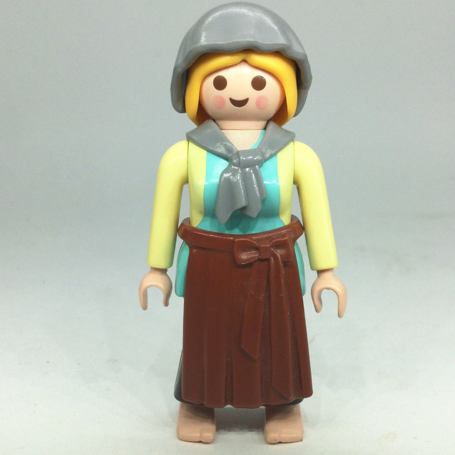 playmobil pauvre servante fermière