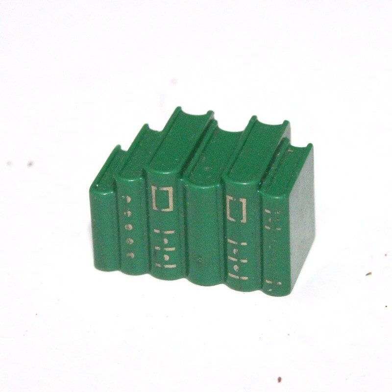 playmobil livres vert reliure or