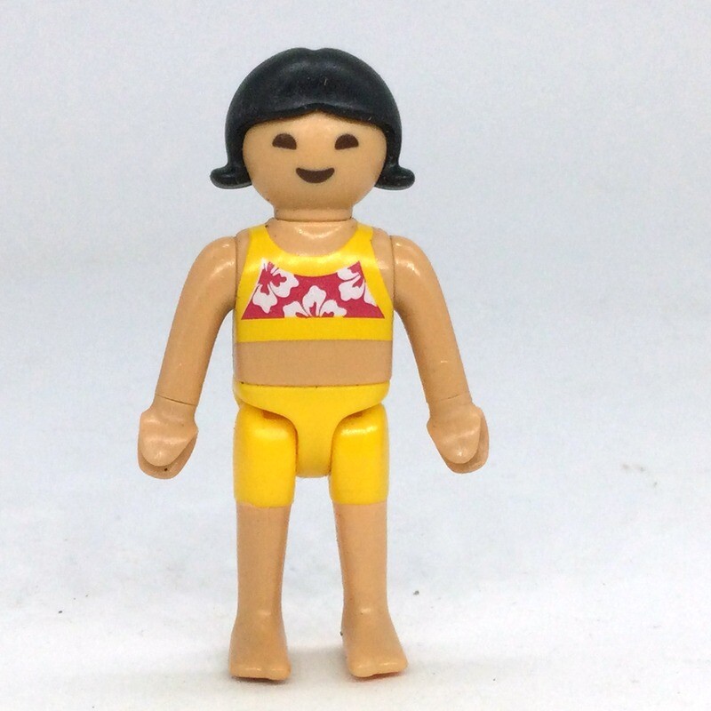 playmobil fillette asiatique plage