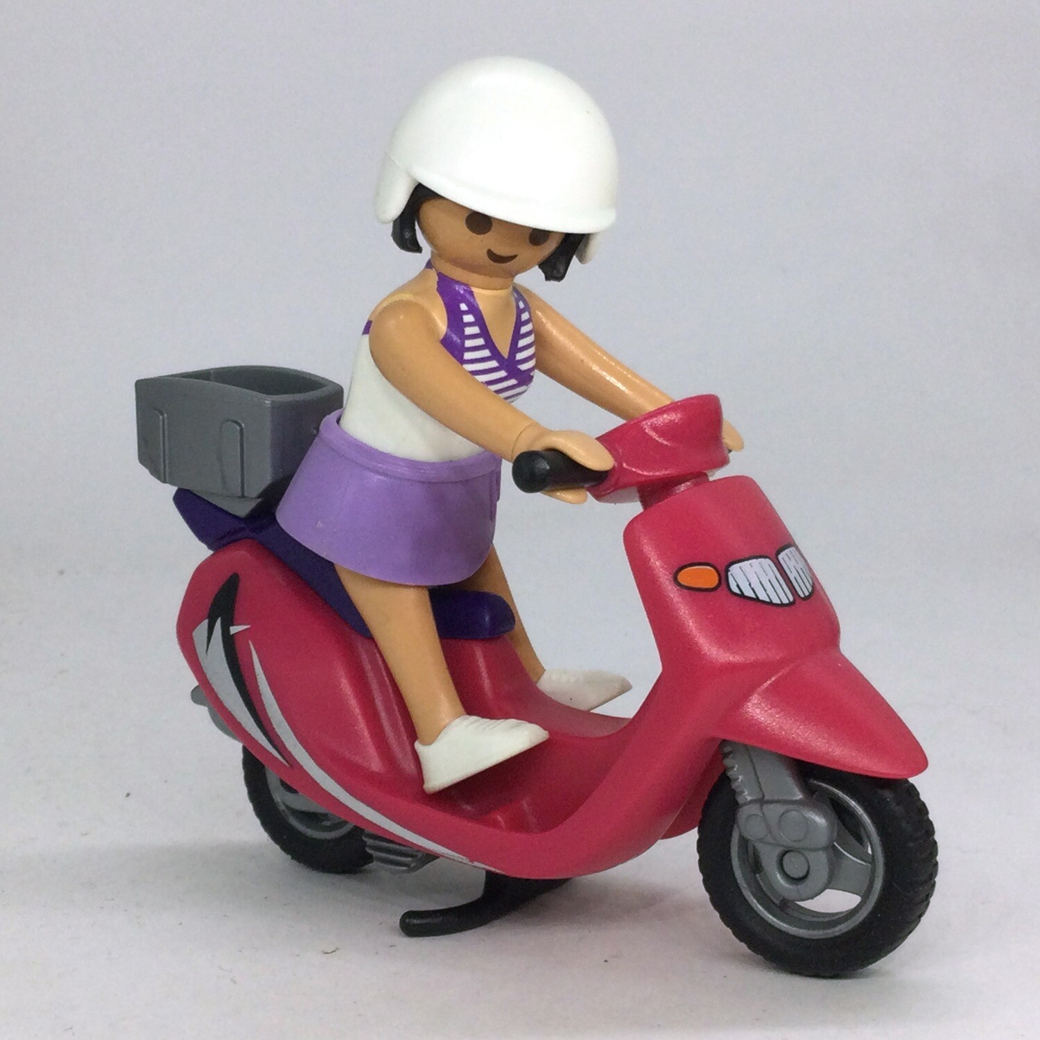 playmobil femme au scooter