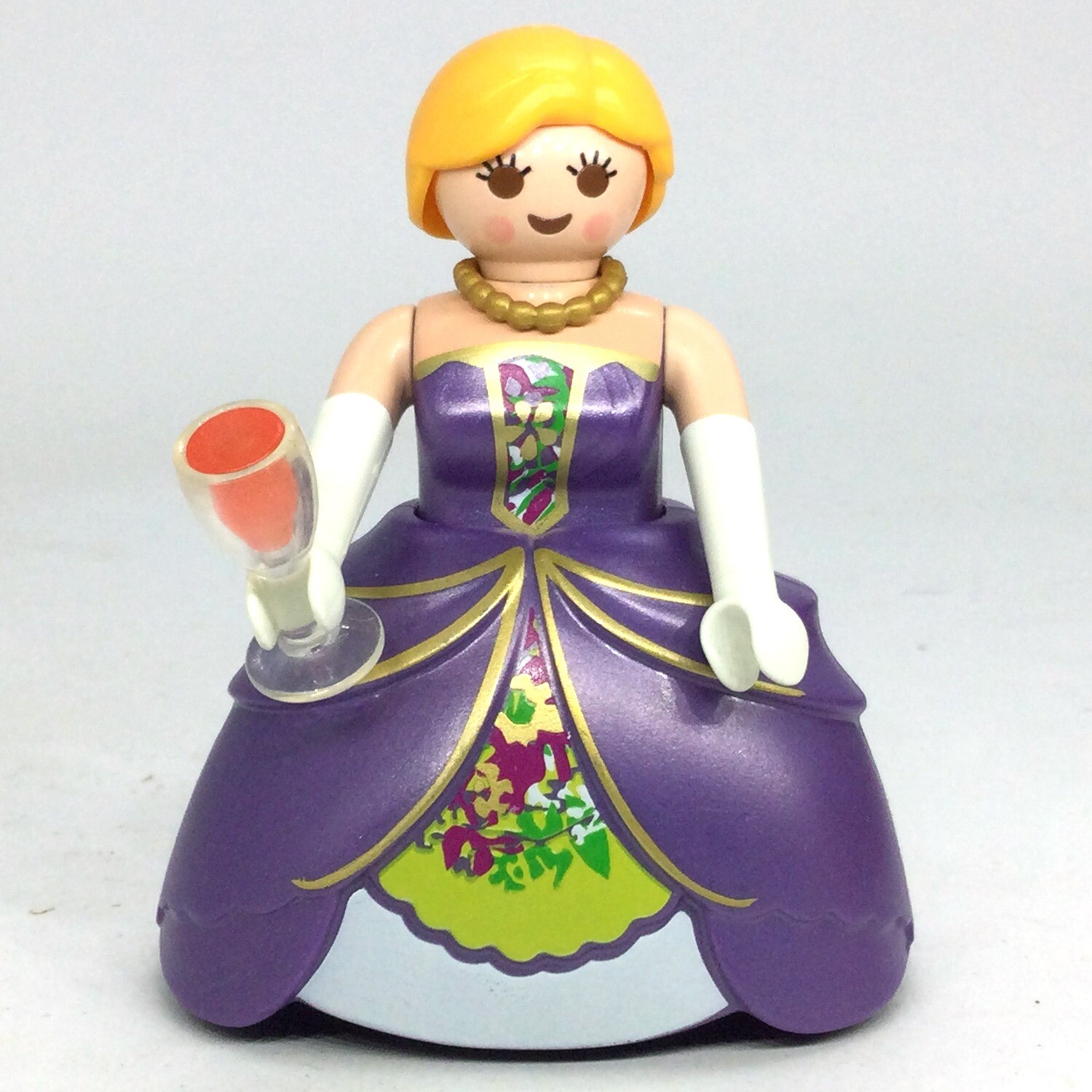 playmobil belle dame violette