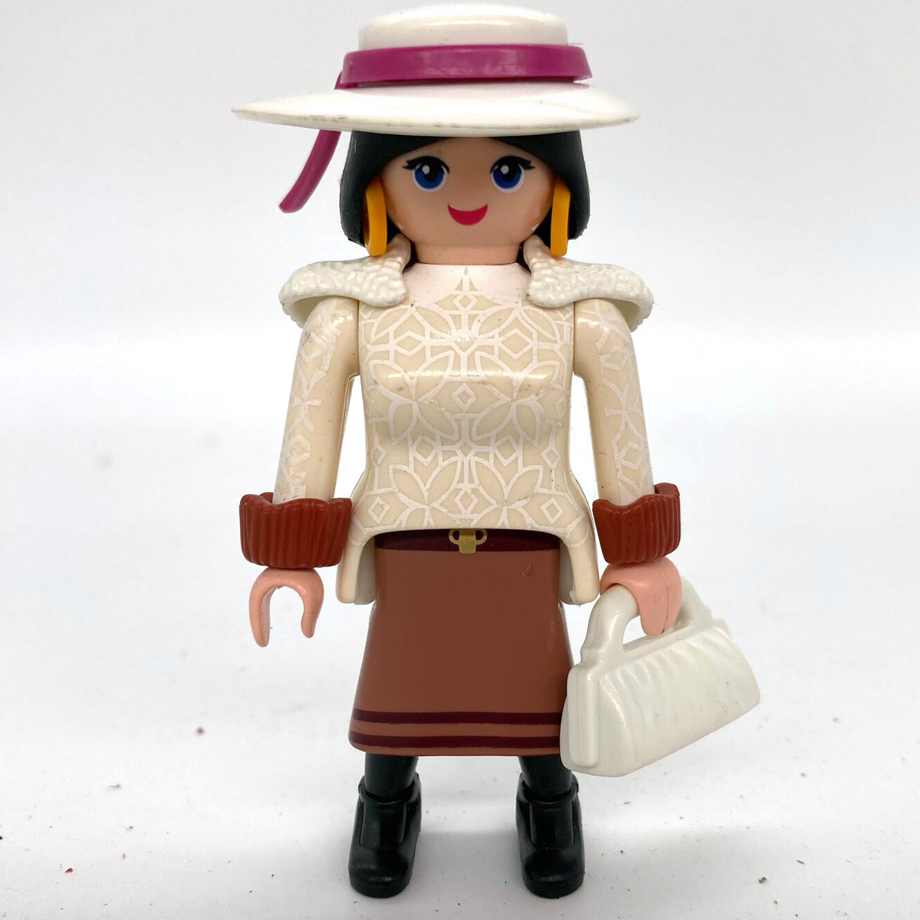 playmobil femme chapeu blanc