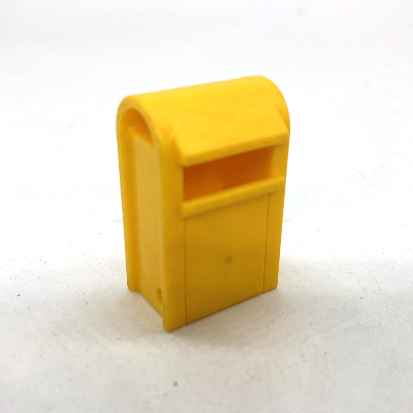 playmobil boite au lettre jaune