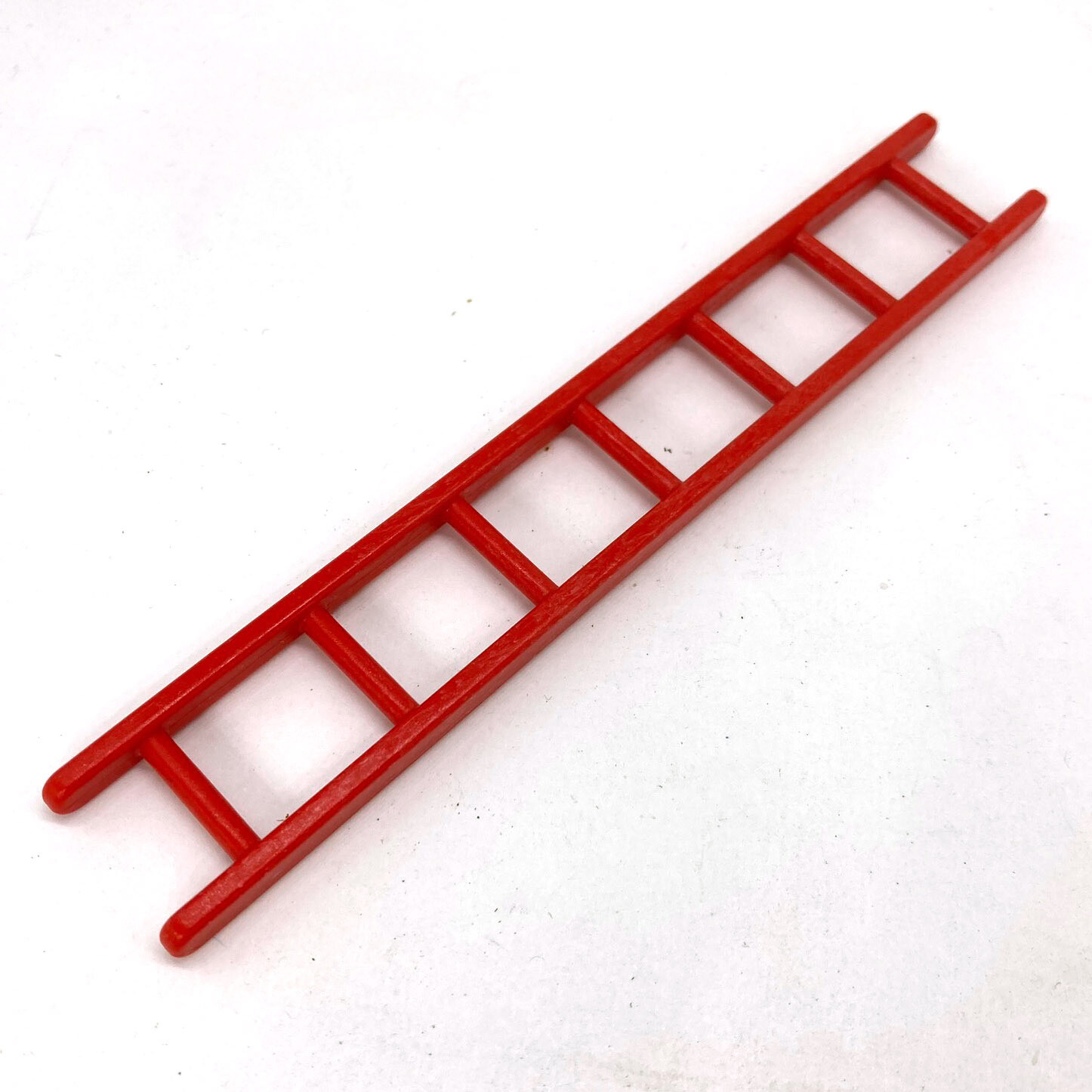 playmobil echelle rouge etroite