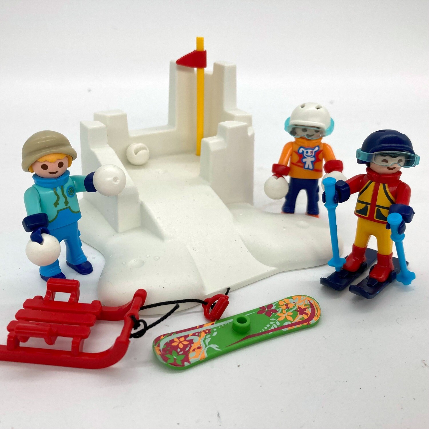 playmobil enfants et chateau de neige
