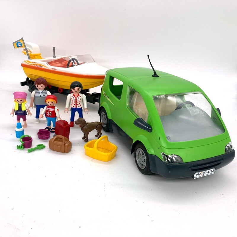 playmobil voiture vert bateau remorque