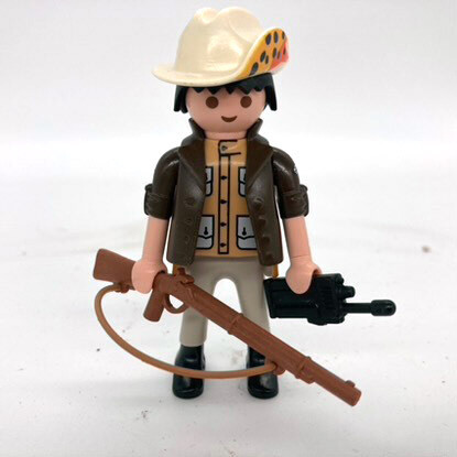 playmobil chasseur explorateur