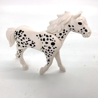 playmobil cheval blanc tacheté au galop