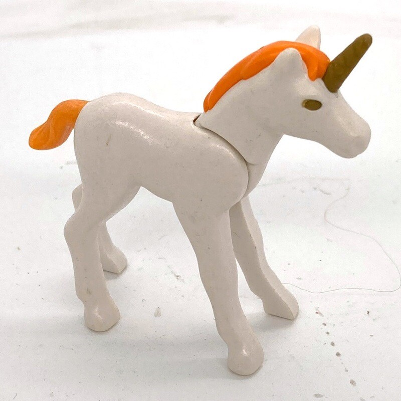 playmobil licorne bébé blanche corne or