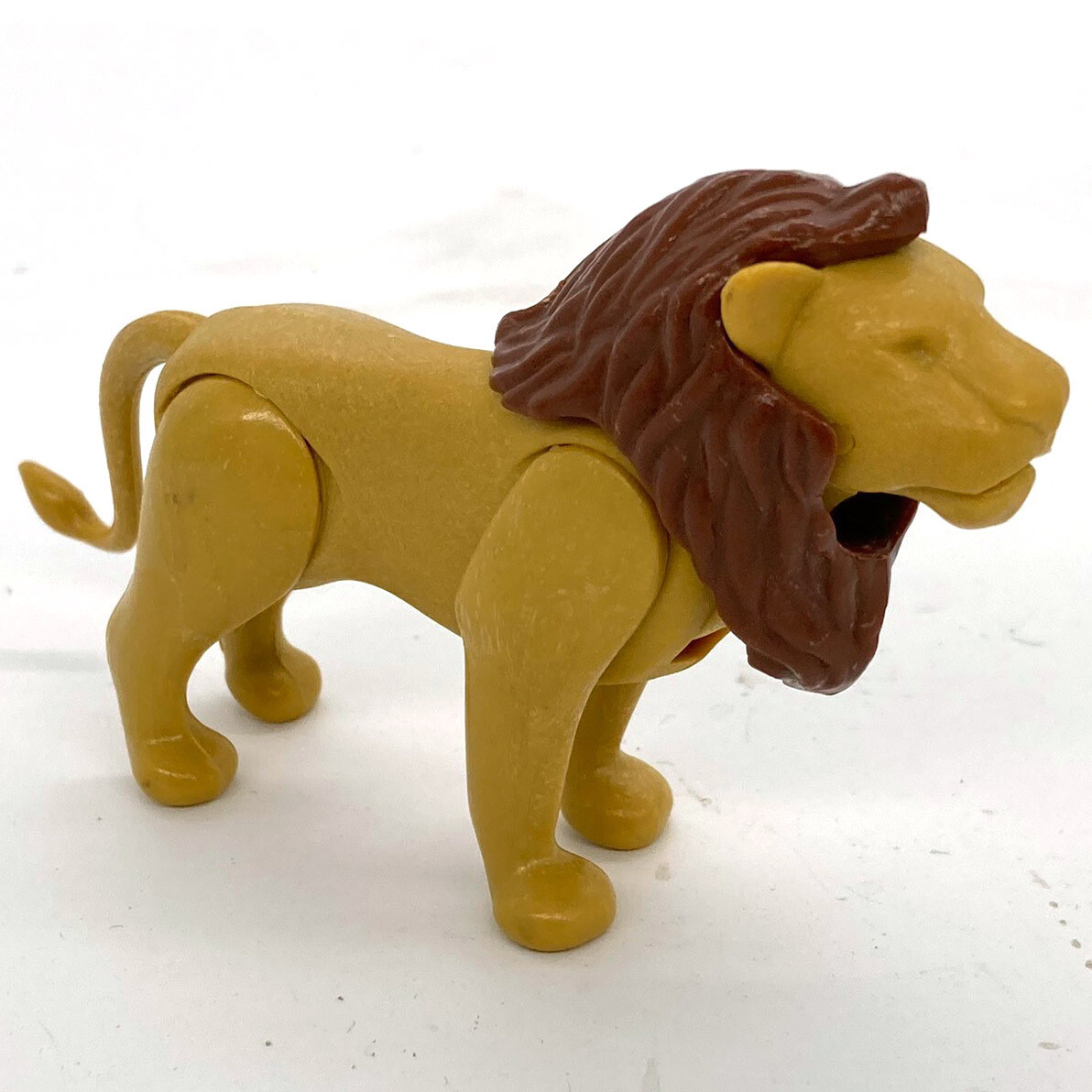 Playmobil lion ocre jaune