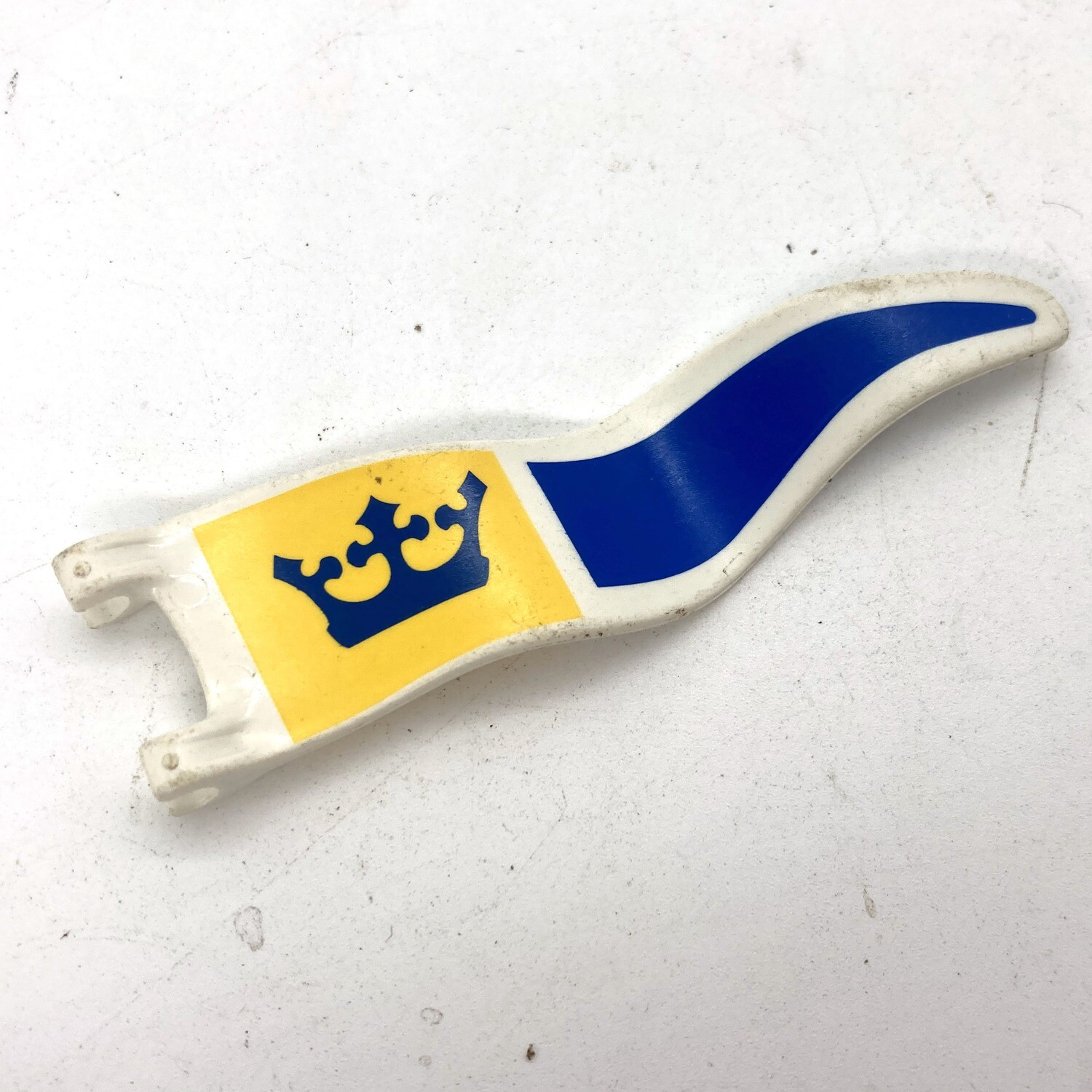 Playmobil drapeau long couronne bleu jaune