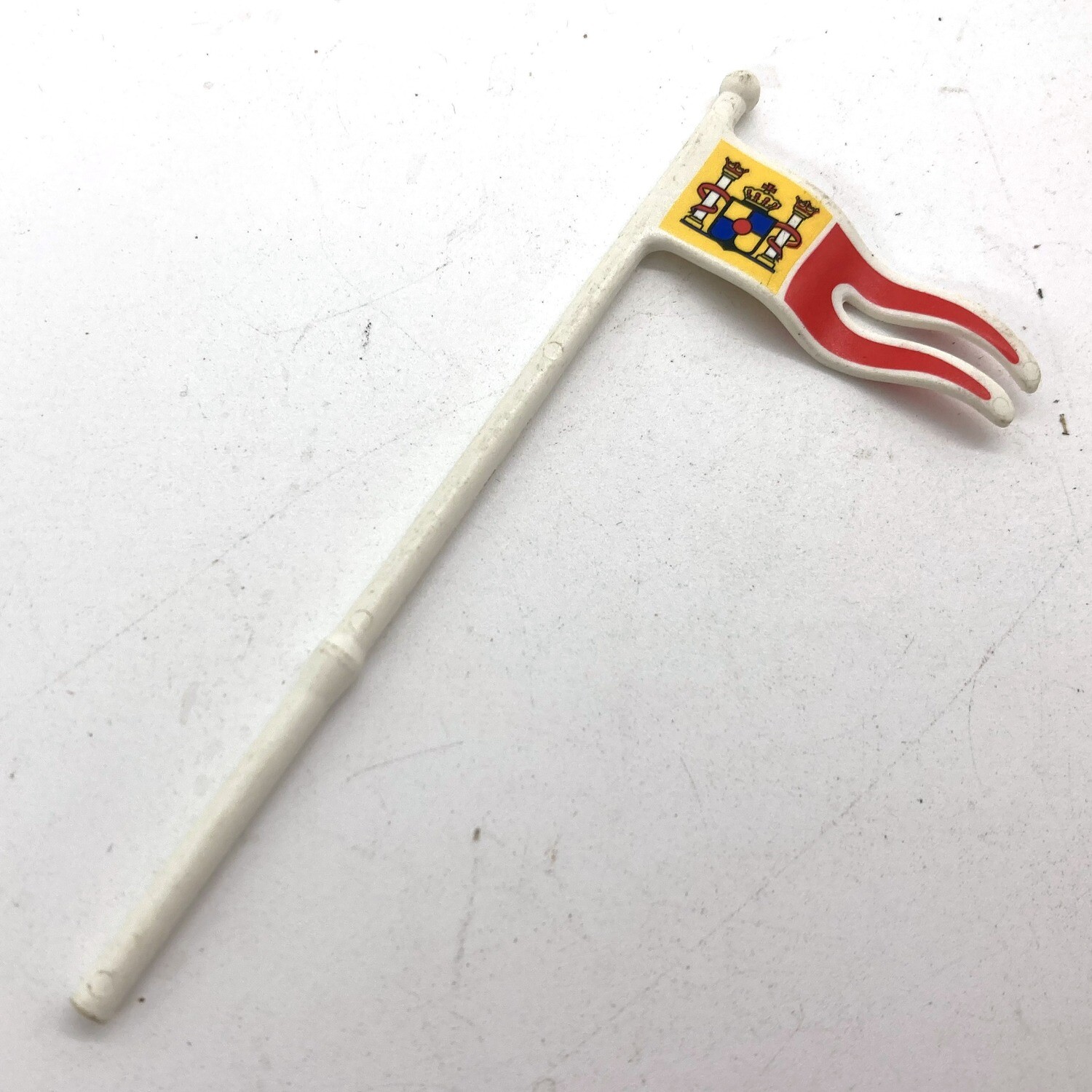 Playmobil drapeau pointe jaune rouge
