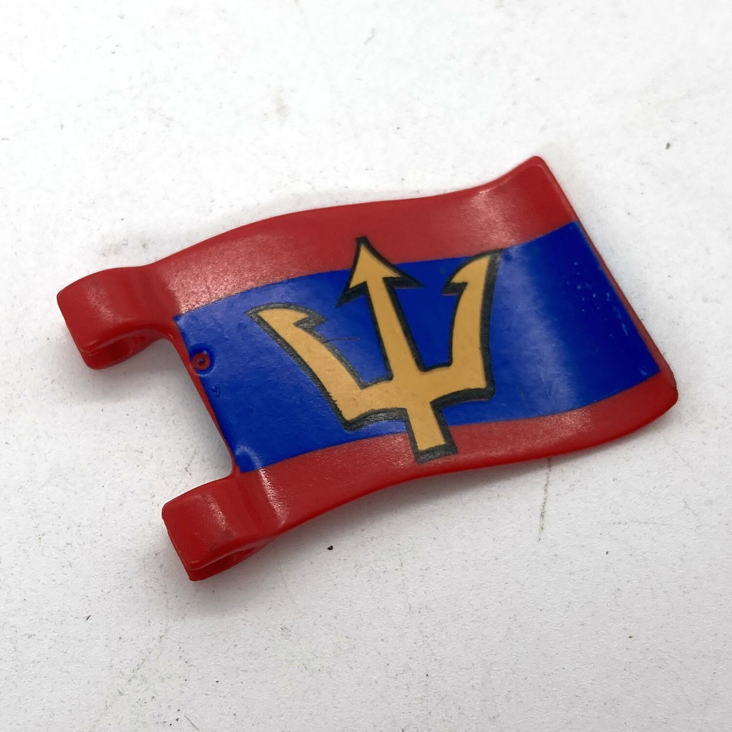 Playmobil drapeau trident rouge bleu