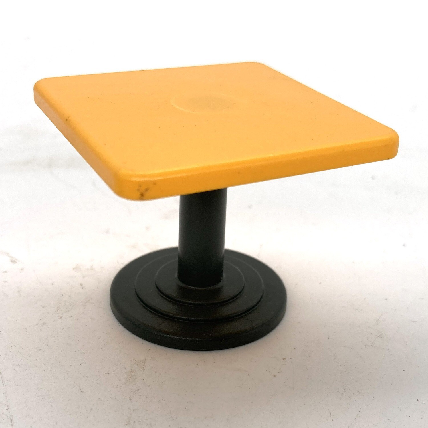 playmobil table jaune