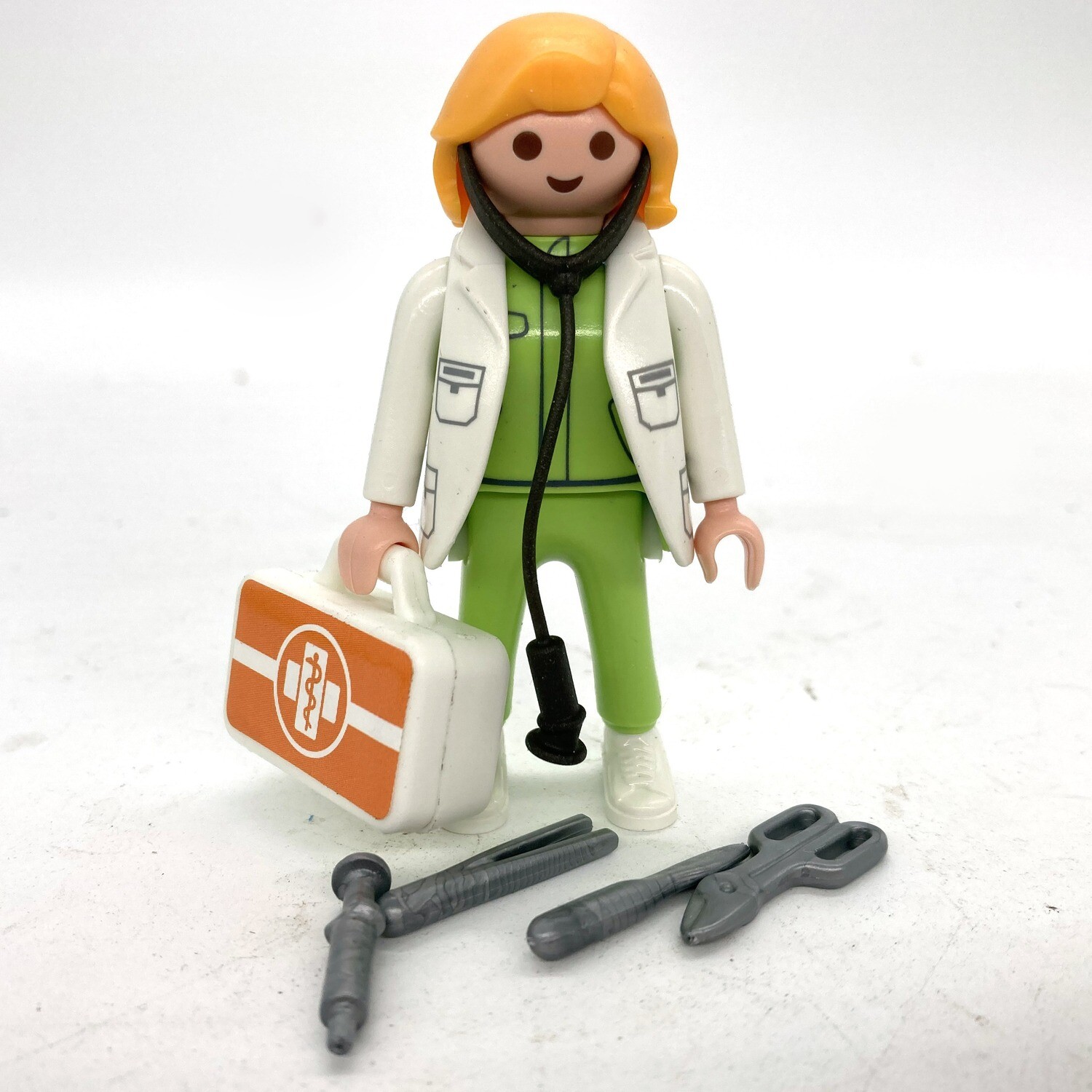 playmobil femme docteur