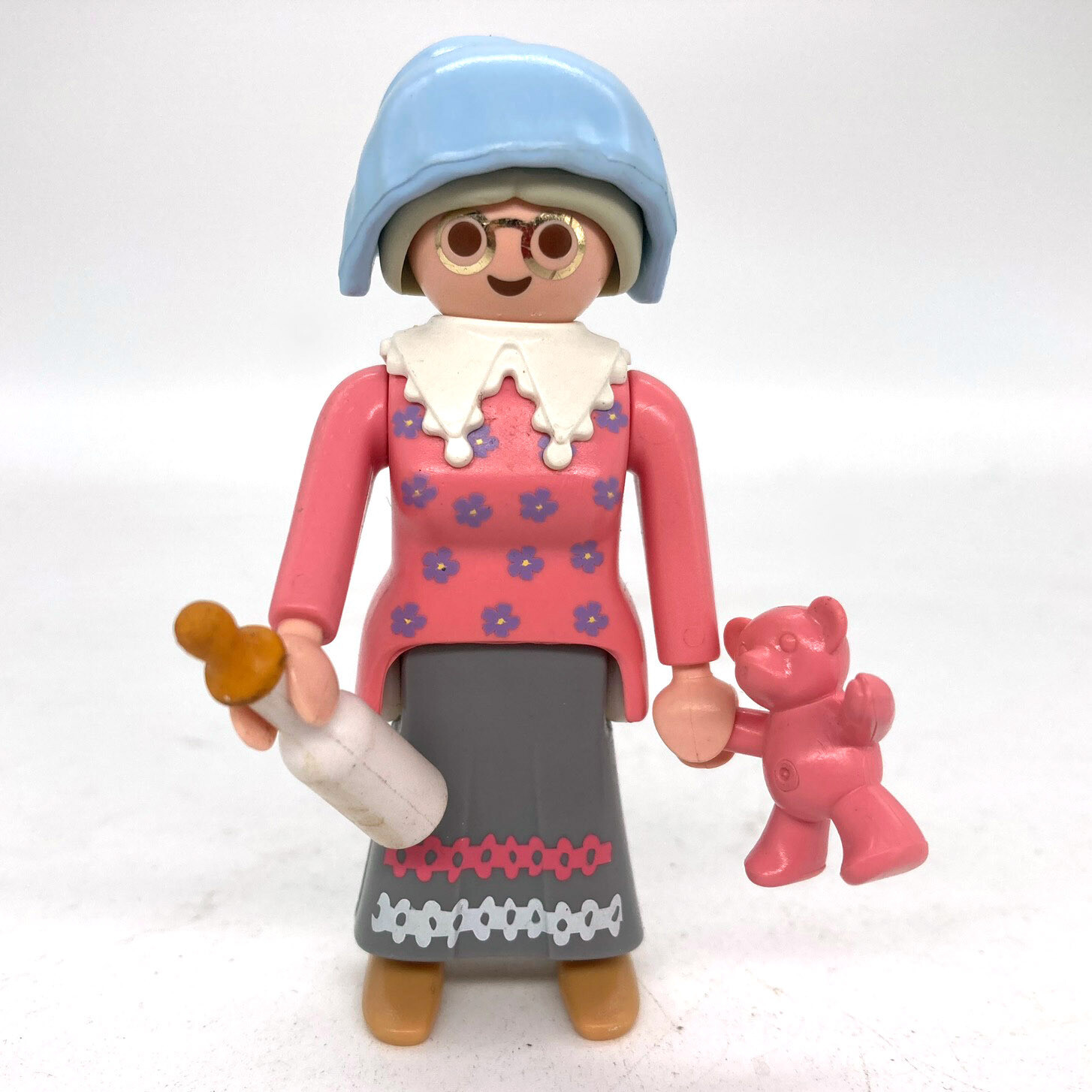 playmobil servante nourrice rose biberon