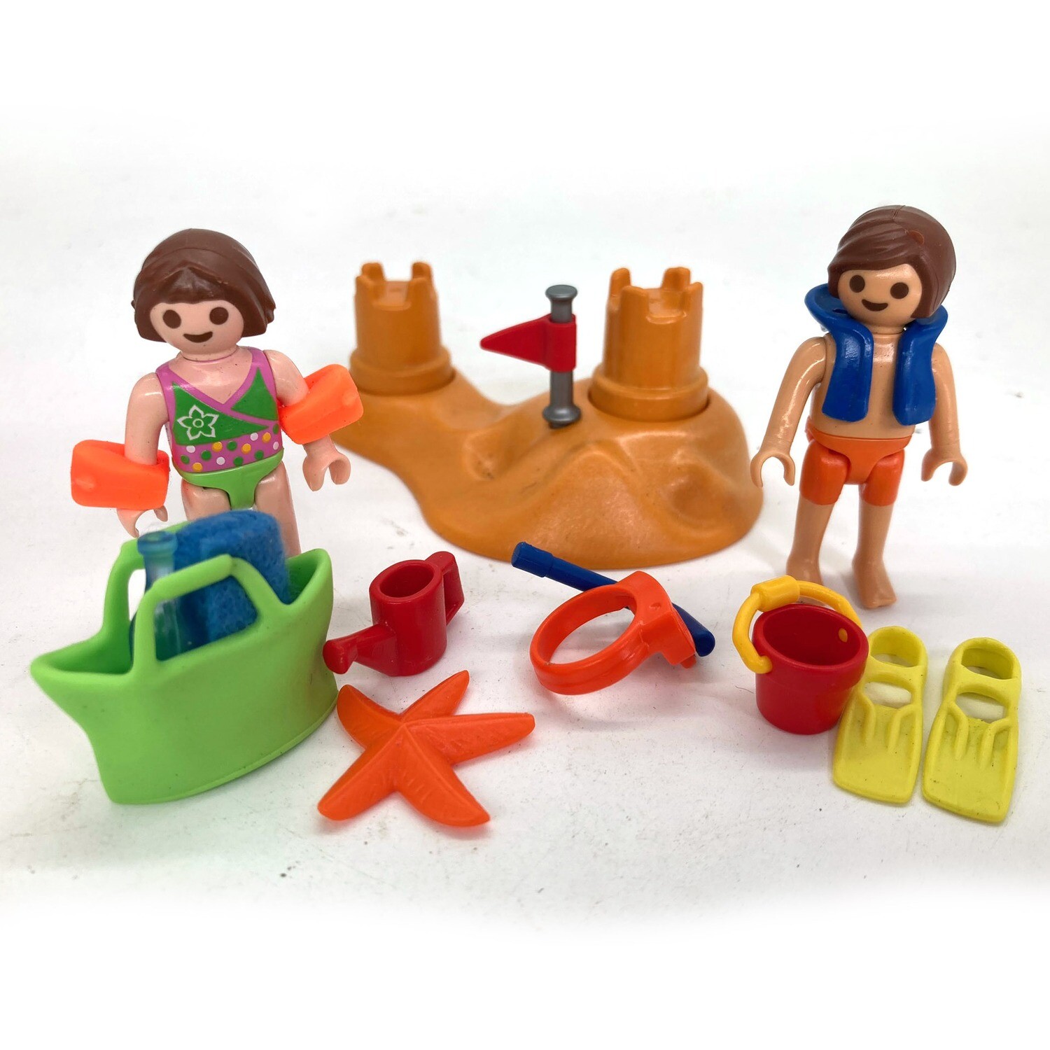 playmobil enfant chateau de sable