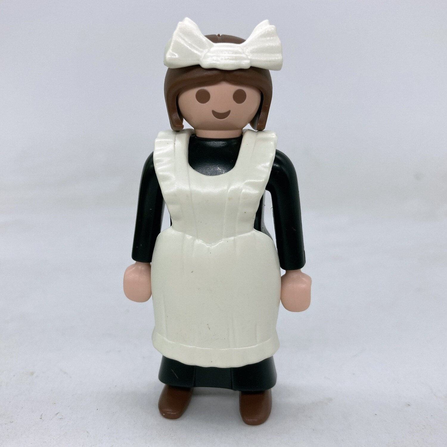 playmobil servante blanc noir
