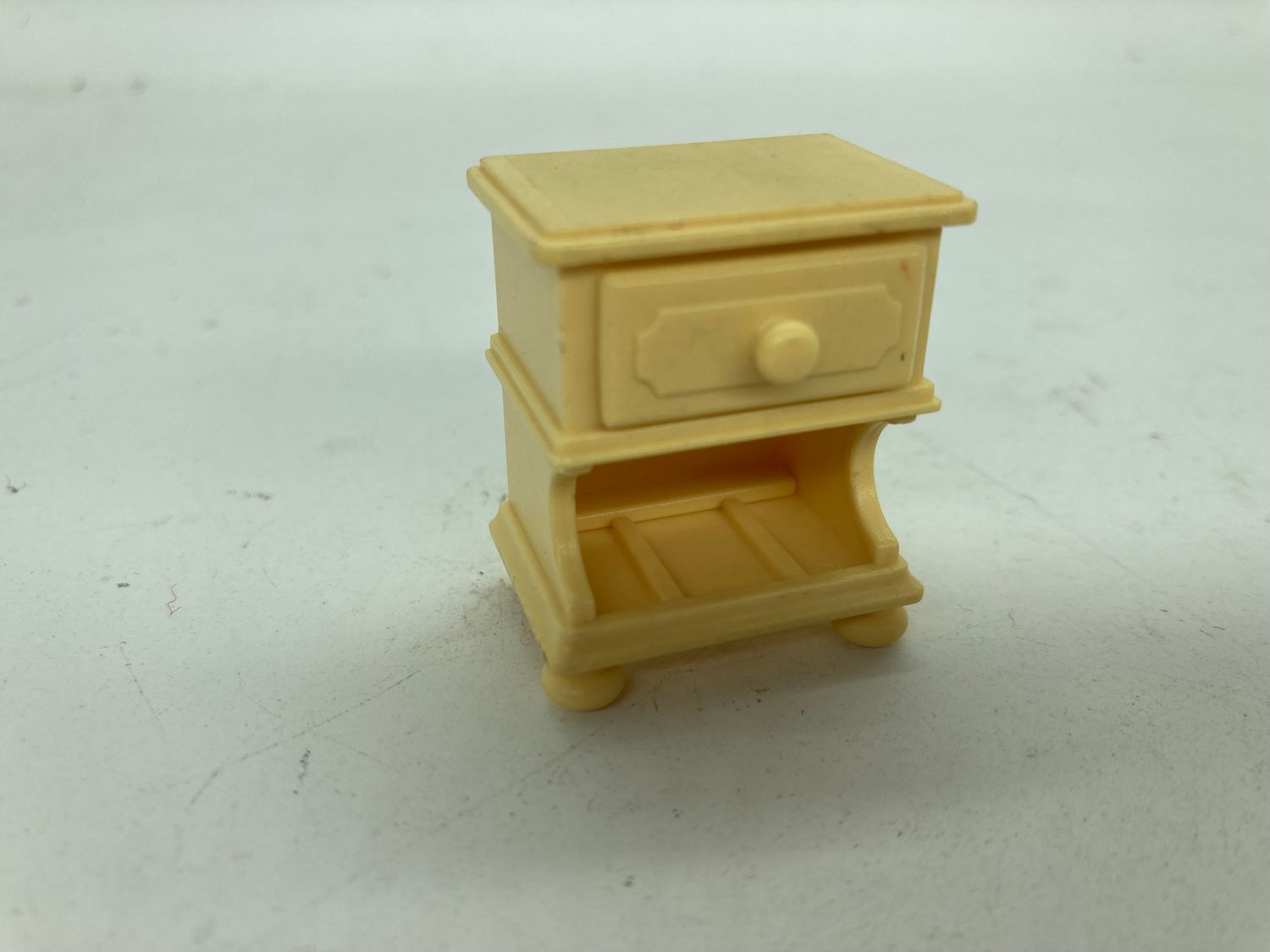 playmobil table de chevet crème