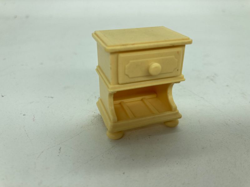 playmobil table de chevet crème playmobil table de chevet crème